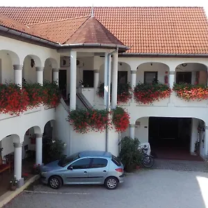 foglaljon itt